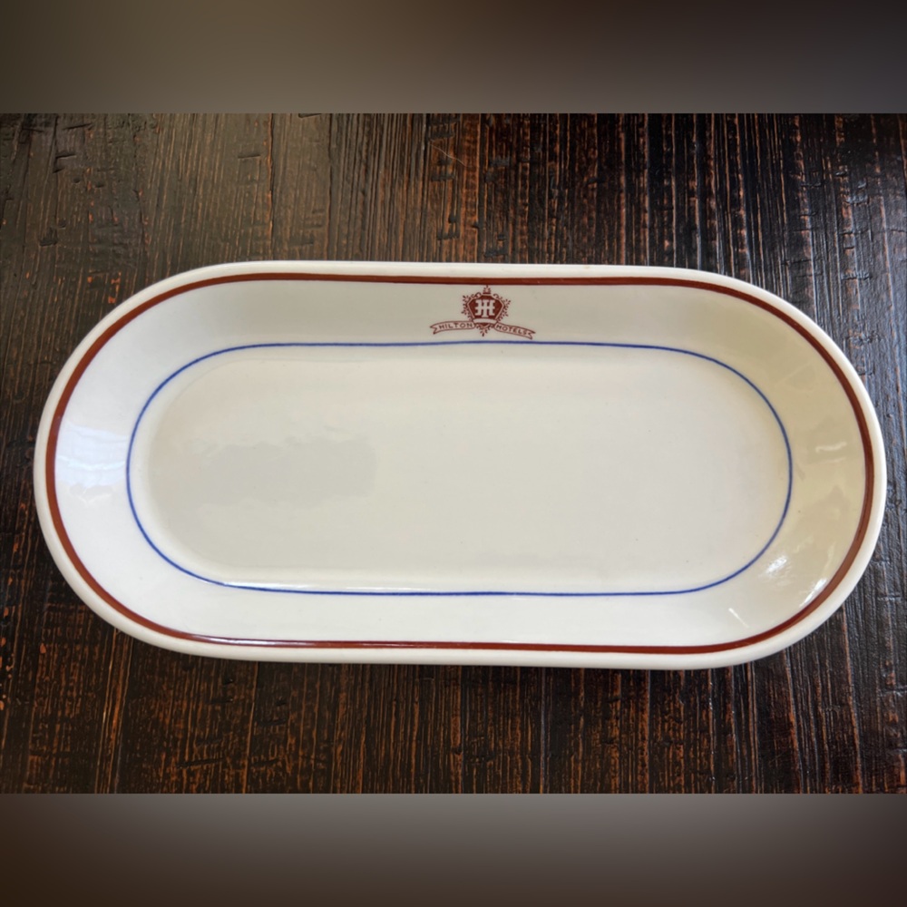 Vintage Walker China Hilton Hotels Restaurant Ware 10” Platter Bedford OH